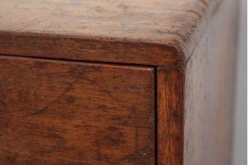 アンティーク家具　アンティーク 使い込まれた味のある7段小引き出し(小物入れ)