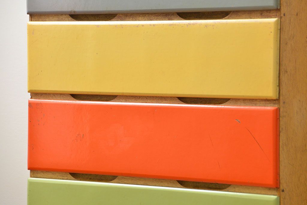 レトロ家具　昭和レトロ 1970年代　ポップなカラーチェスト(ドロワー、引き出し、タンス)