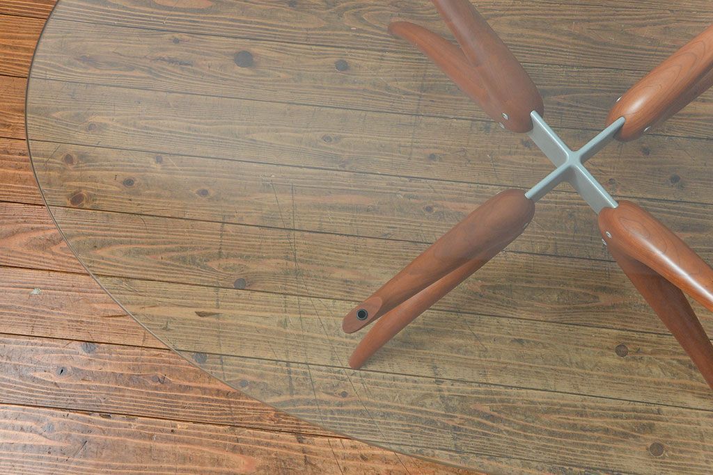 中古　アクタス取扱い　イタリアポラダ(porada)社　リビングテーブル　定価約21万円(センターテーブル)