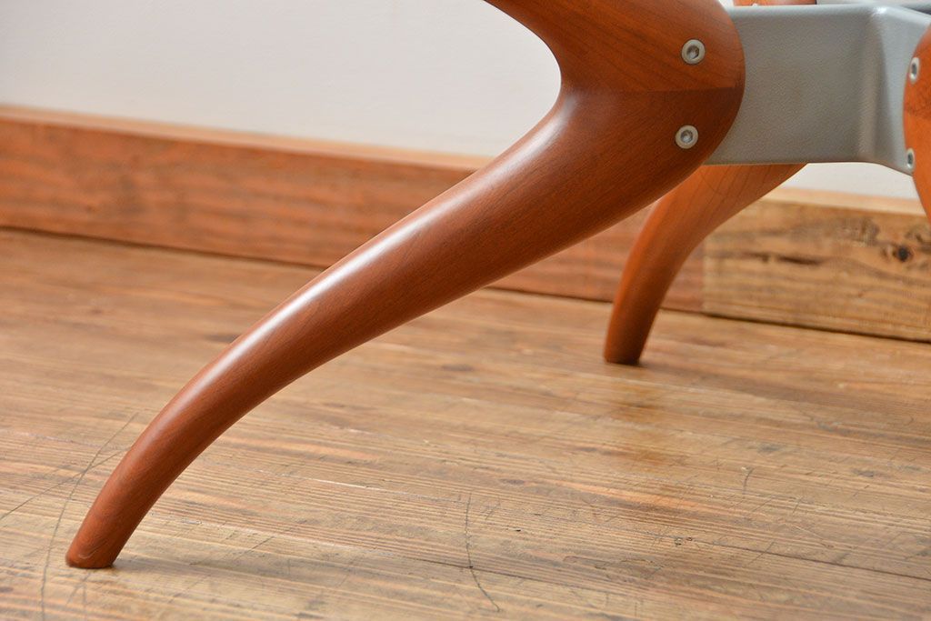 中古　アクタス取扱い　イタリアポラダ(porada)社　リビングテーブル　定価約21万円(センターテーブル)