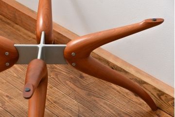 中古　アクタス取扱い　イタリアポラダ(porada)社　リビングテーブル　定価約21万円(センターテーブル)