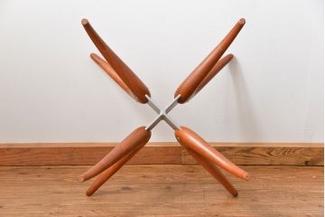 中古　アクタス取扱い　イタリアポラダ(porada)社　リビングテーブル　定価約21万円(センターテーブル)