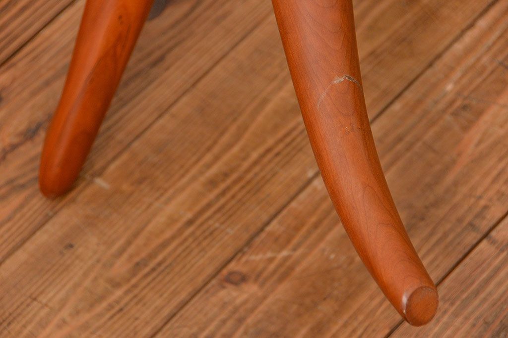 中古　アクタス取扱い　イタリアポラダ(porada)社　リビングテーブル　定価約21万円(センターテーブル)