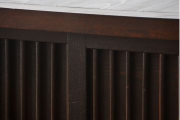 アンティーク家具　古民具・骨董 味わい深い　引き出し付き縦桟引き戸収納箪笥　サイドボード(水屋箪笥、下駄箱)