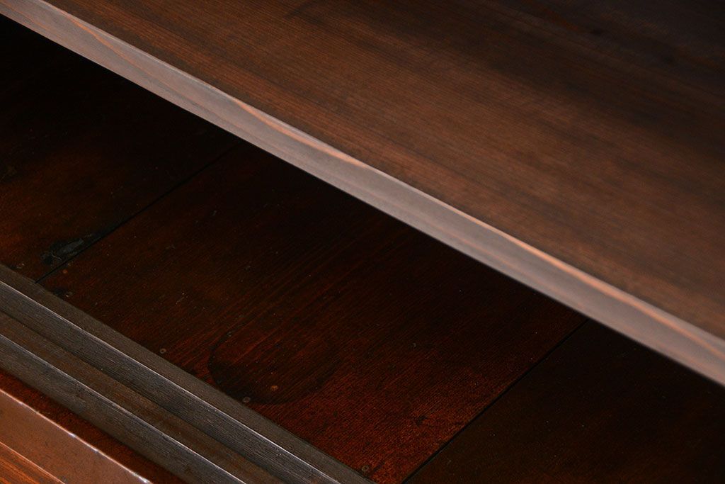 アンティーク家具　古民具・骨董 味わい深い　引き出し付き縦桟引き戸収納箪笥　サイドボード(水屋箪笥、下駄箱)