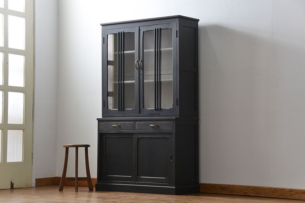 アンティーク家具　アンティークペイント仕上げ　二段重ね食器棚(収納棚)