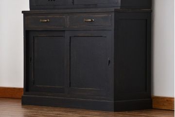 アンティーク家具　アンティークペイント仕上げ　二段重ね食器棚(収納棚)