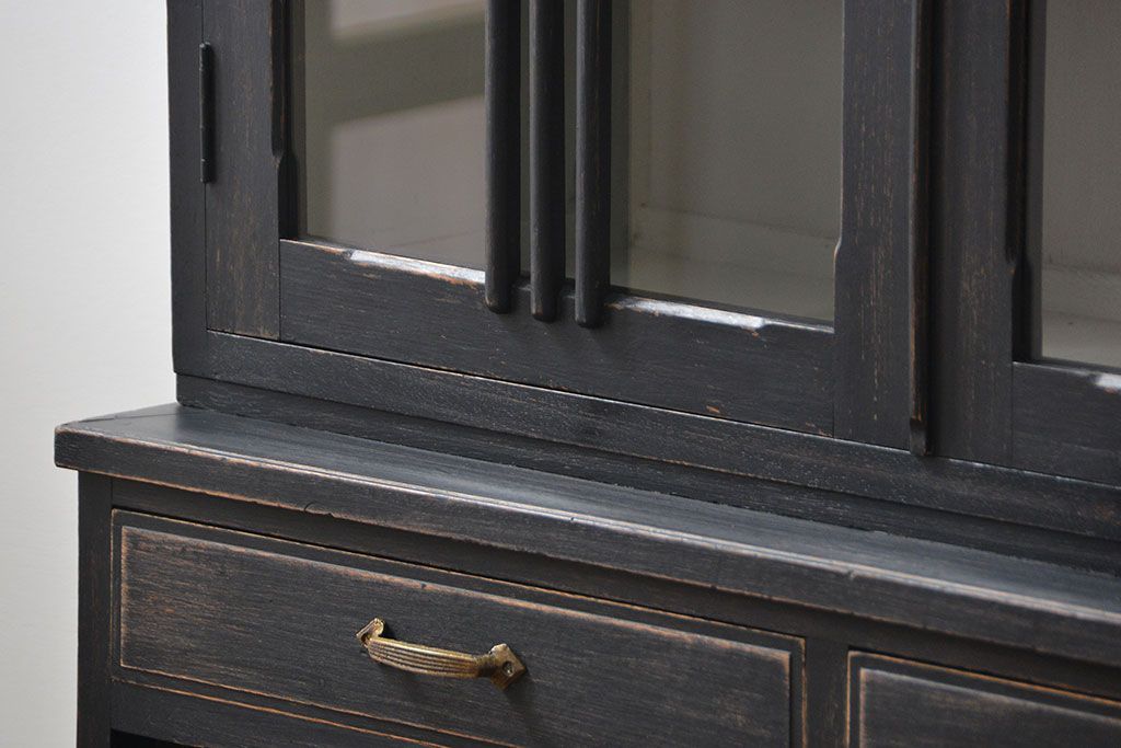 アンティーク家具　アンティークペイント仕上げ　二段重ね食器棚(収納棚)