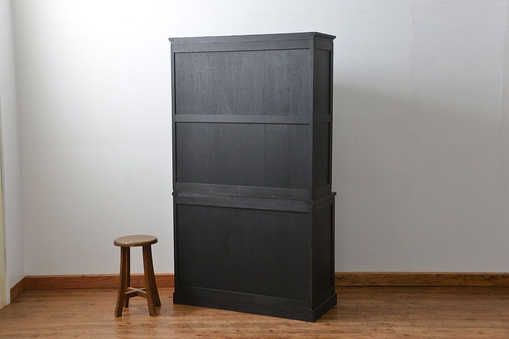 アンティーク家具　アンティークペイント仕上げ　二段重ね食器棚(収納棚)