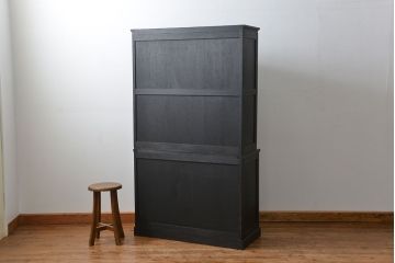 アンティーク家具　アンティークペイント仕上げ　二段重ね食器棚(収納棚)