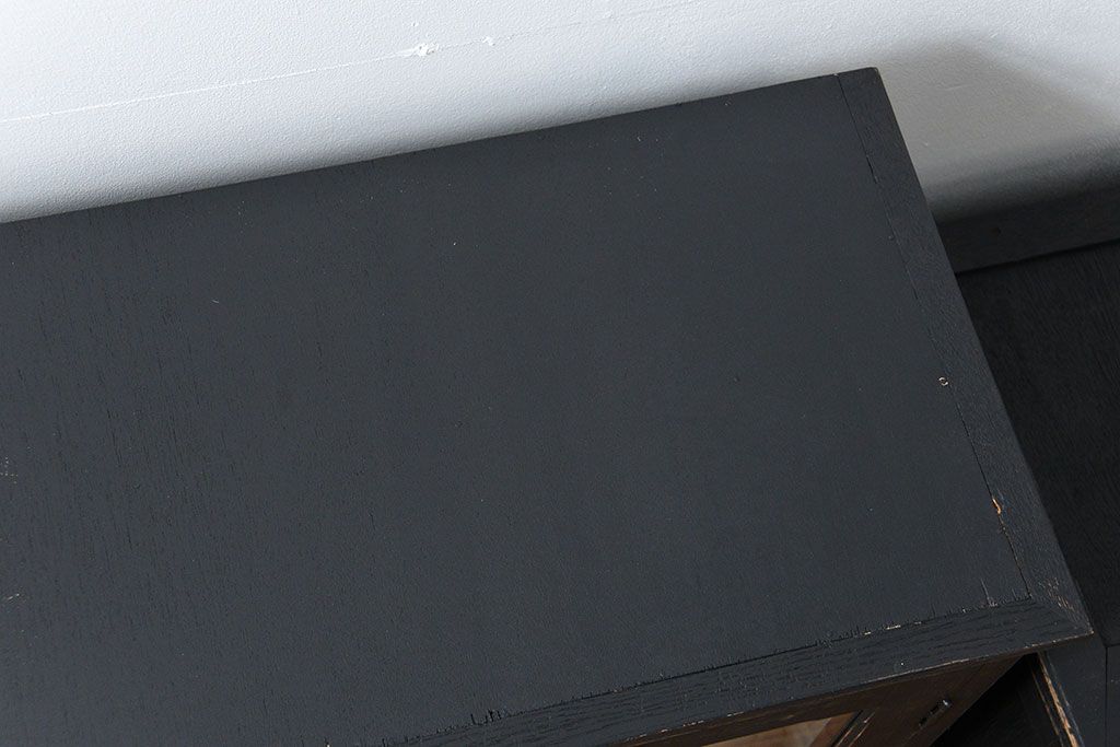 アンティーク家具　アンティークペイント仕上げ　二段重ね食器棚(収納棚)