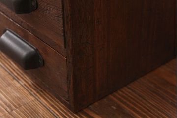 アンティーク家具　アンティーク 古い木の四段小引き出し