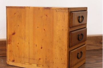 レトロ家具　昭和レトロ 古い木の三段小引き出し