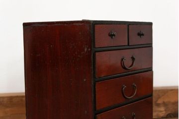 アンティーク家具　古民具・骨董 前面欅材の5杯小引き出し