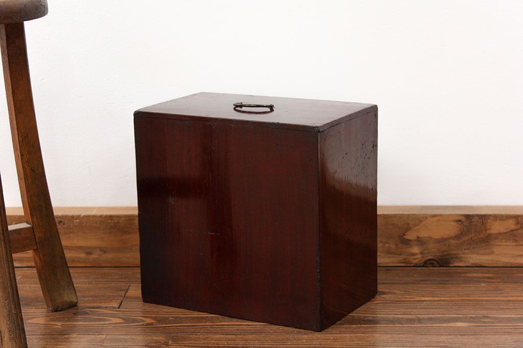 アンティーク家具　古民具・骨董 前面欅材の5杯小引き出し