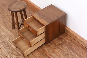 レトロ家具　昭和レトロ 引き出し3杯のアンティーク小引き出し　