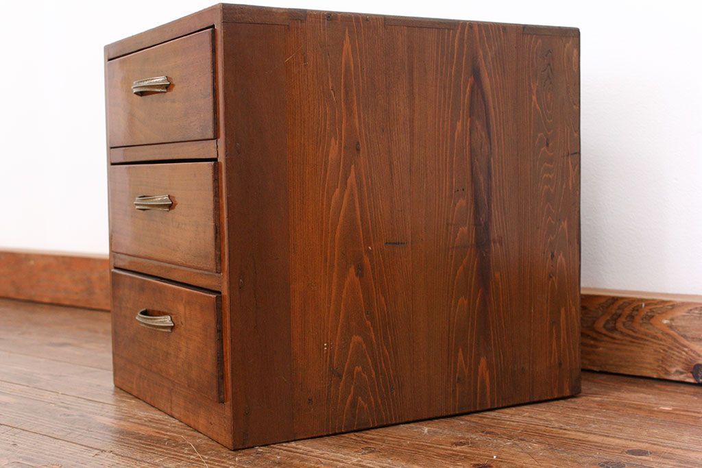 レトロ家具　昭和レトロ 引き出し3杯のアンティーク小引き出し　