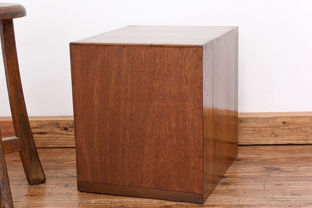 レトロ家具　昭和レトロ 引き出し3杯のアンティーク小引き出し　