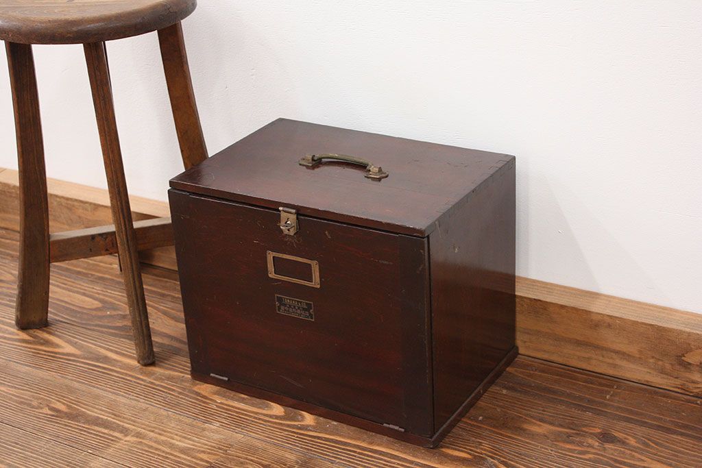 レトロ家具　昭和レトロ 珍品　歯医者さんの古い往診箱(小引き出し)