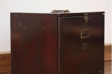 レトロ家具　昭和レトロ 珍品　歯医者さんの古い往診箱(小引き出し)