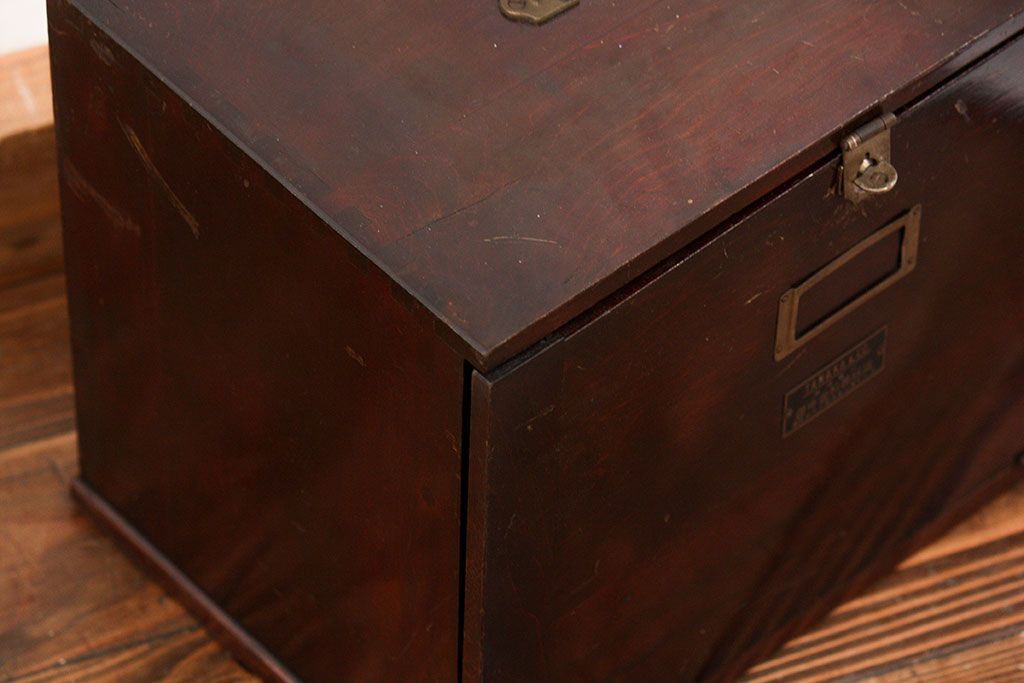 レトロ家具　昭和レトロ 珍品　歯医者さんの古い往診箱(小引き出し)