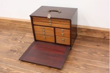 レトロ家具　昭和レトロ 珍品　歯医者さんの古い往診箱(小引き出し)