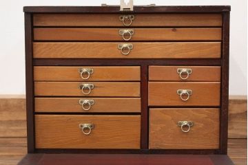 レトロ家具　昭和レトロ 珍品　歯医者さんの古い往診箱(小引き出し)