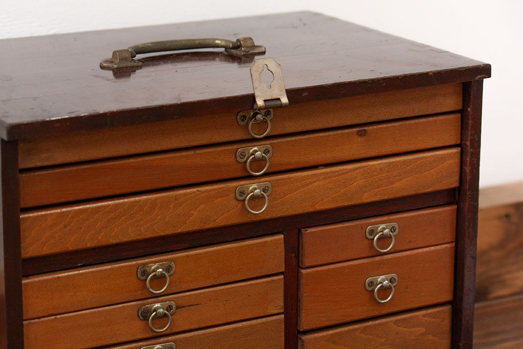 レトロ家具　昭和レトロ 珍品　歯医者さんの古い往診箱(小引き出し)