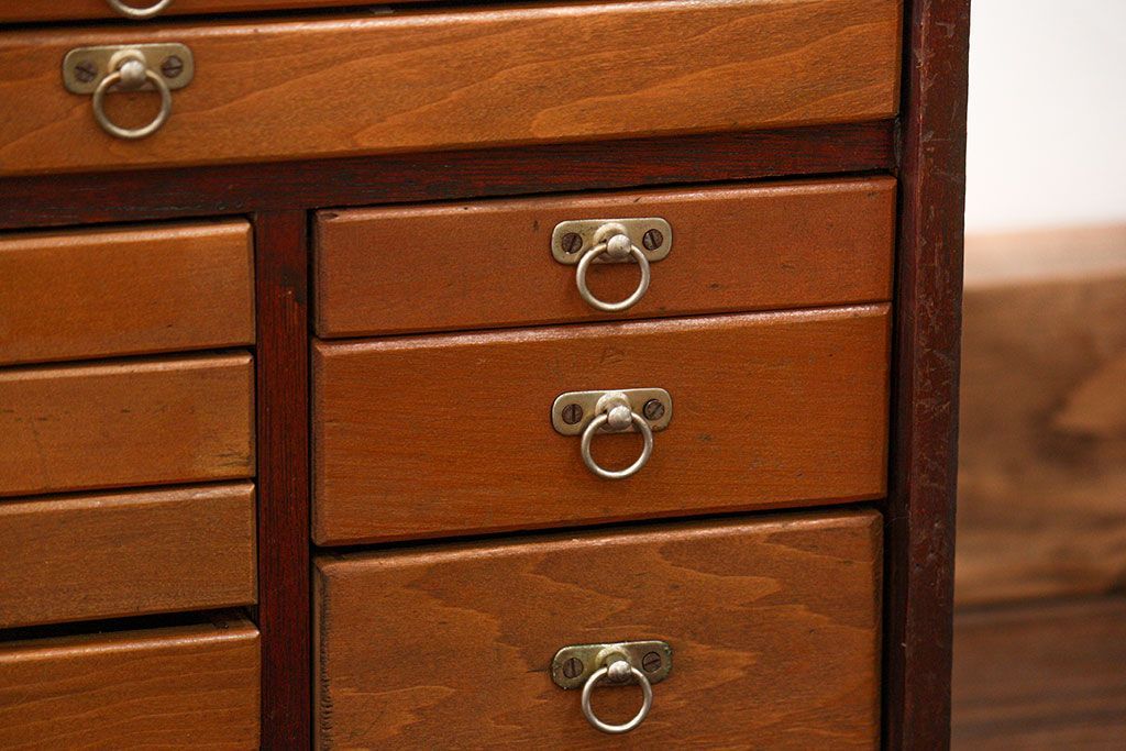 レトロ家具　昭和レトロ 珍品　歯医者さんの古い往診箱(小引き出し)
