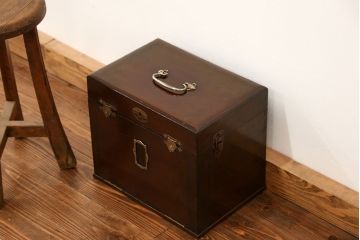アンティーク家具　アンティーク 歯医者さんの古い往診箱(小引き出し、裁縫箱)