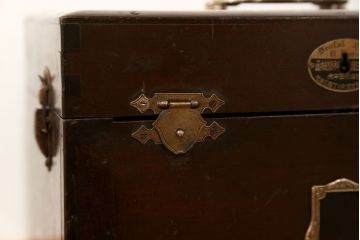 アンティーク家具　アンティーク 歯医者さんの古い往診箱(小引き出し、裁縫箱)