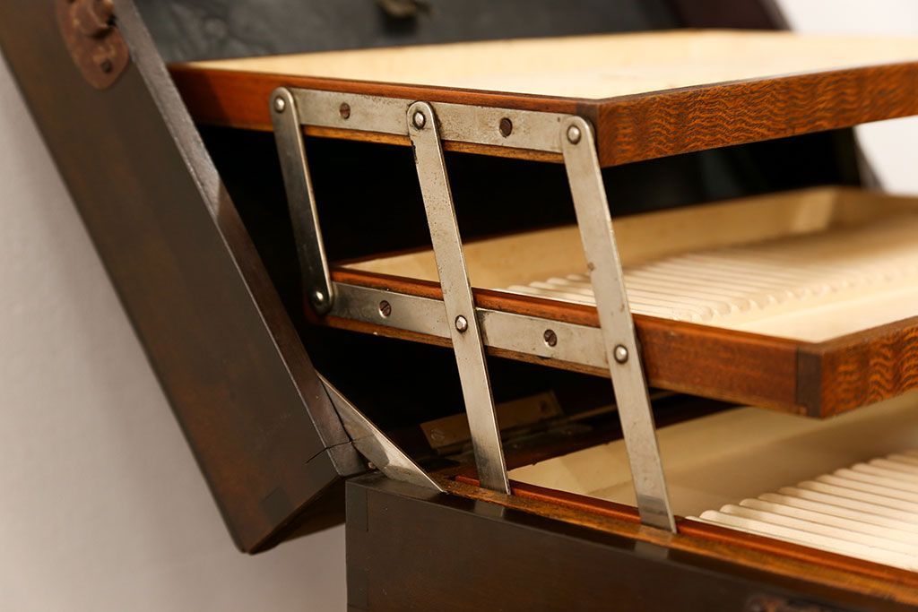 アンティーク家具　アンティーク 歯医者さんの古い往診箱(小引き出し、裁縫箱)