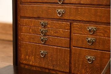 アンティーク家具　アンティーク 歯医者さんの古い往診箱(小引き出し、裁縫箱)