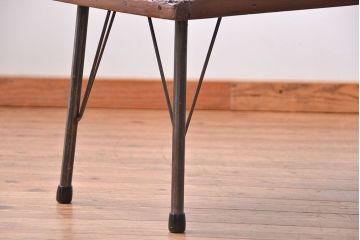 アンティーク家具　アンティーク 使い込まれた古材天板の鉄脚センターテーブル(1)(机、ベンチ、長椅子)