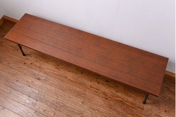 和製アンティーク　天板一枚板　使い込まれた古材天板の鉄脚テーブル(作業台、センターテーブル、店舗什器)(R-013467)