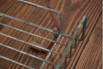 レトロ家具　昭和レトロ 古い商店の小さなアイアンラック(飾り棚、陳列棚)