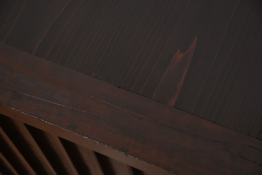 アンティーク家具　古民具・骨董 味わい深い縦桟引き戸の収納箪笥　サイドボード(下駄箱、水屋箪笥)