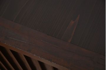 アンティーク家具　古民具・骨董 味わい深い縦桟引き戸の収納箪笥　サイドボード(下駄箱、水屋箪笥)