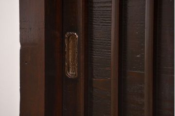 アンティーク家具　古民具・骨董 味わい深い縦桟引き戸の収納箪笥　サイドボード(下駄箱、水屋箪笥)