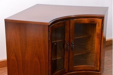 中古　カリモク　コロニアルコーナーサイドボード　定価約10万円(コーナーラック、TVボード、TV台)