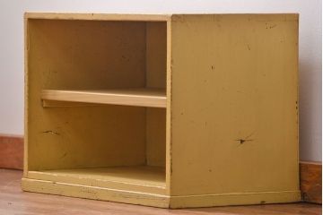 アンティーク家具　アンティークペイント　小さな飾り棚(収納棚)