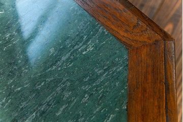 アンティーク家具　海外輸入品　大理石オクタゴン高級サイドテーブル(机、キャビネット)