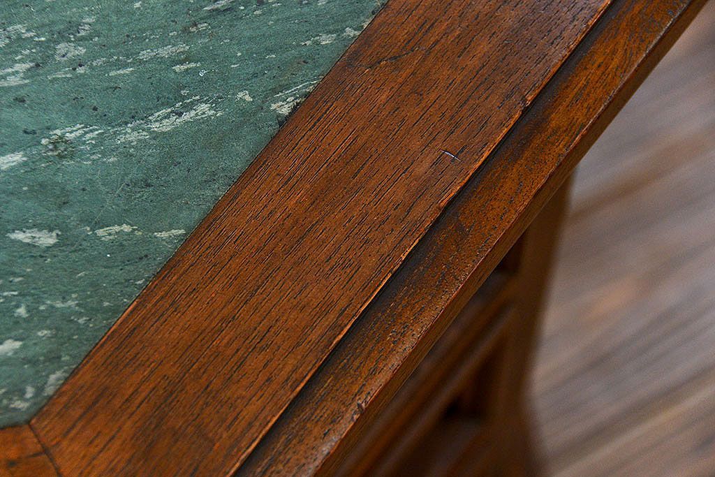 アンティーク家具　海外輸入品　大理石オクタゴン高級サイドテーブル(机、キャビネット)