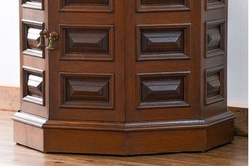 アンティーク家具　海外輸入品　大理石オクタゴン高級サイドテーブル(机、キャビネット)