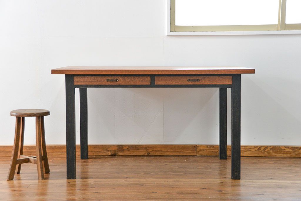 アンティークペイント　古い作業台をリメイクした　引き出し付きダイニングテーブル(机)