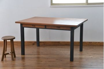 アンティークペイント　古い作業台をリメイクした　引き出し付きダイニングテーブル(机)