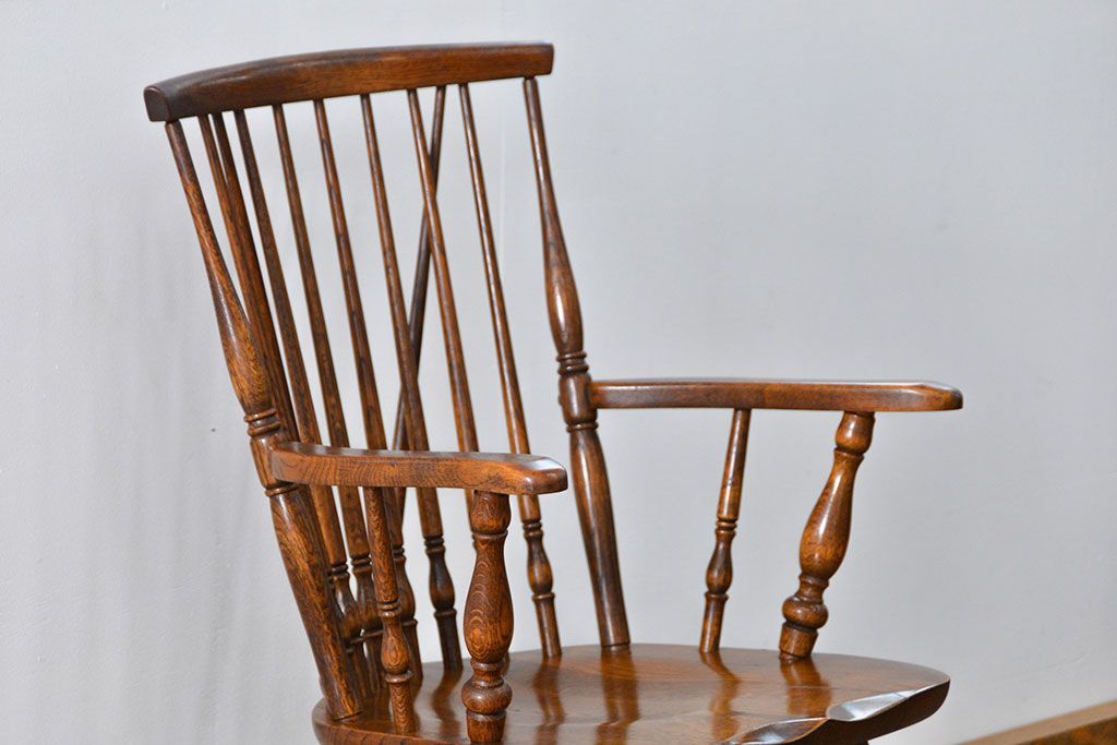 中古　古いナラ材のアームチェア(補修有り)　(椅子、イス)