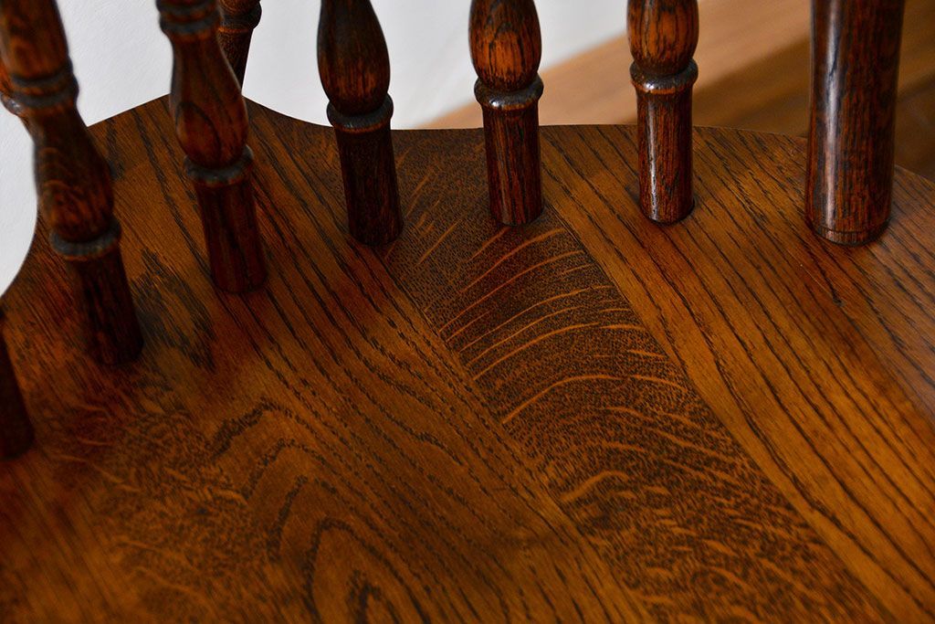 中古　古いナラ材のアームチェア(補修有り)　(椅子、イス)