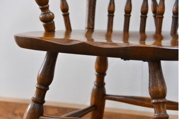 中古　古いナラ材のアームチェア(補修有り)　(椅子、イス)