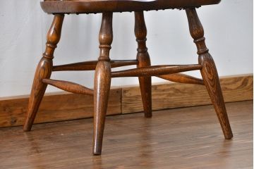 中古　古いナラ材のアームチェア(補修有り)　(椅子、イス)
